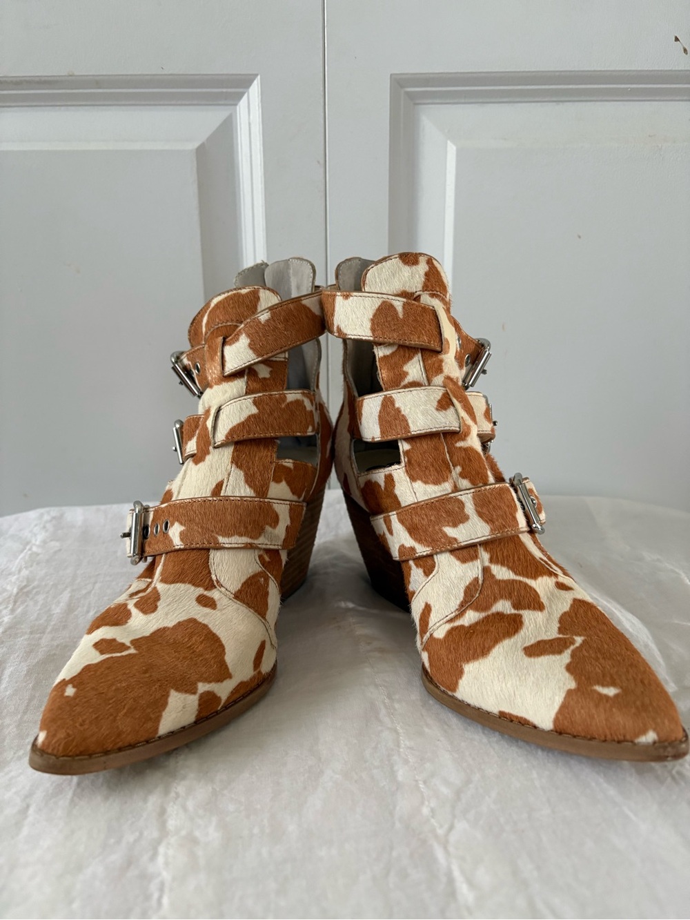Gianni Bini ankle boots